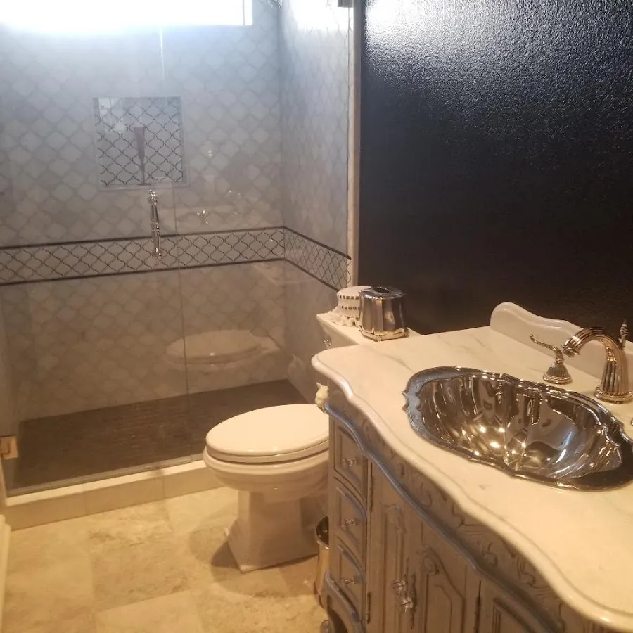 Professional plumbing work and bathroom remodeling in Ashwaubenon